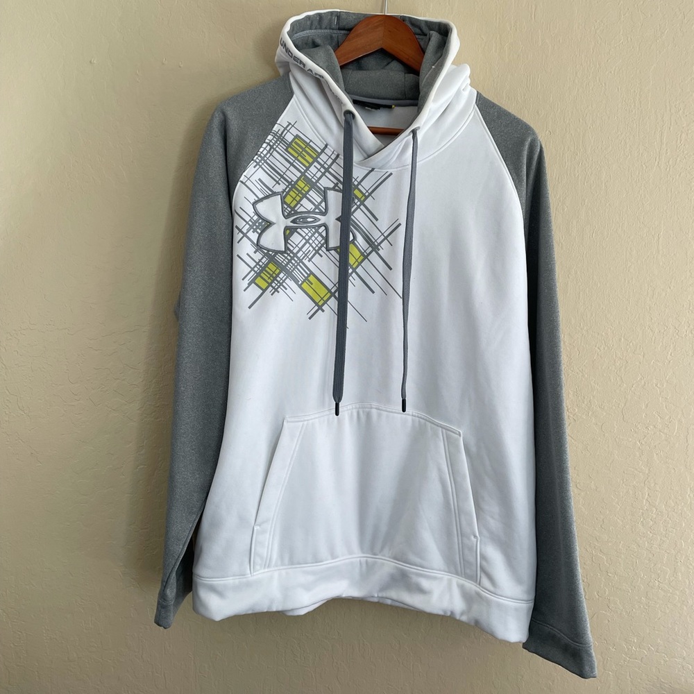 NWOT Men’s Under Armour  Graphic Hooded Sweatshirt dice XL